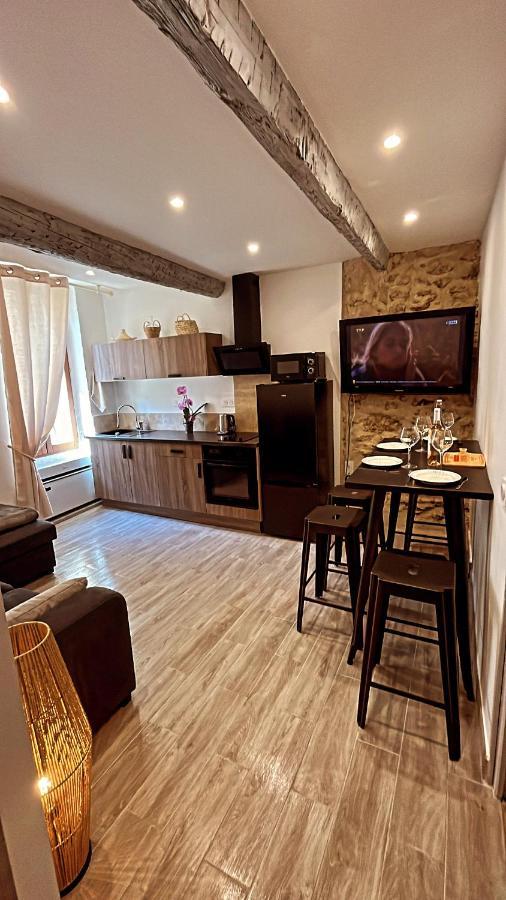 Appartement T2 Centre Village Cucuron Zewnętrze zdjęcie